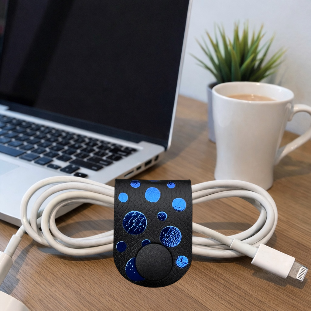 Le Bloc-Câble en simili-cuir